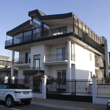 Luna Bianca Bed & Breakfast Rozzano Exterior photo